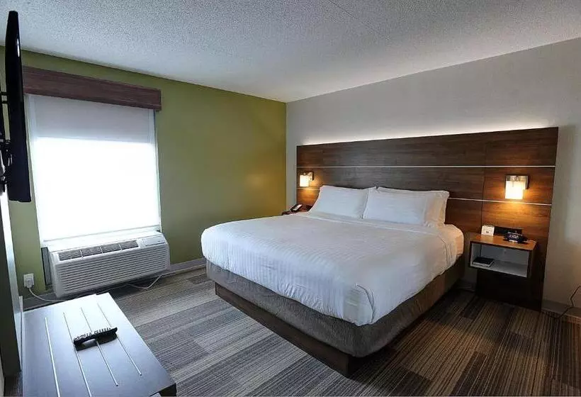 ホテル Holiday Inn Express & Suites Toronto Airport West, An Ihg