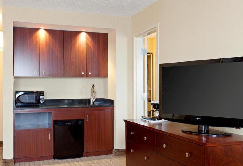 هتل Holiday Inn & Suites Winnipeg Downtown, An Ihg