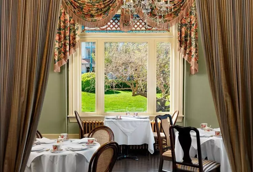 Huntingdon Hotel And Suites