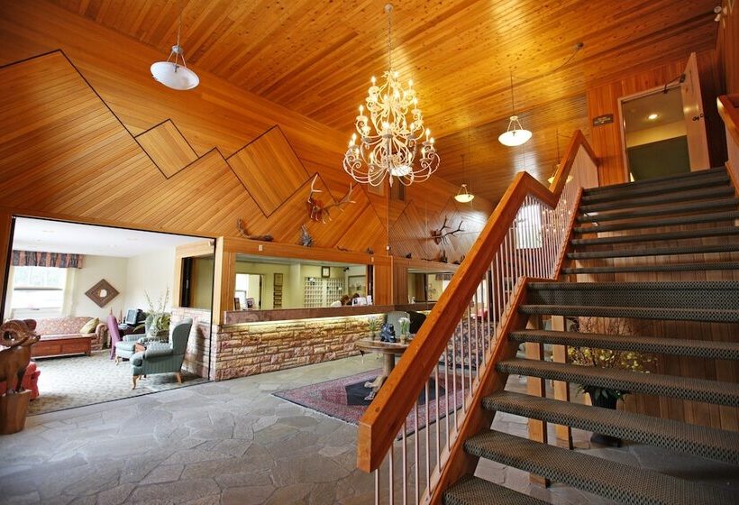 هتل Mountaineer Lodge