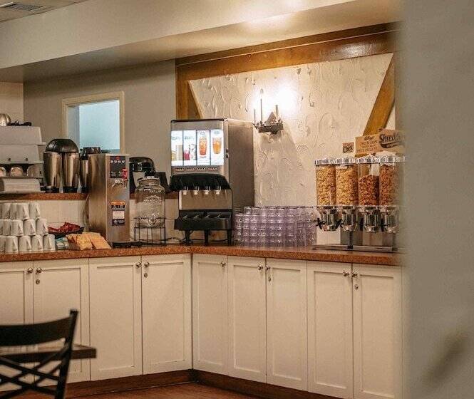 هتل Mountaineer Lodge