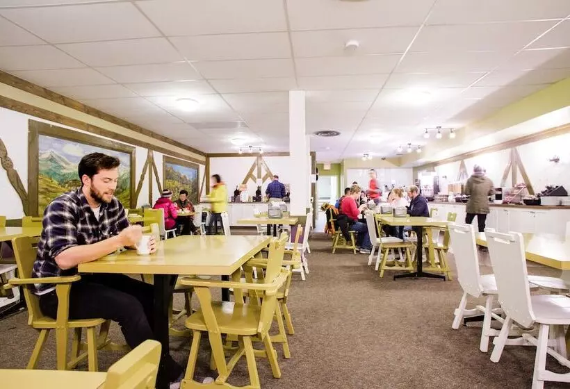 Hotel Mountaineer Lodge