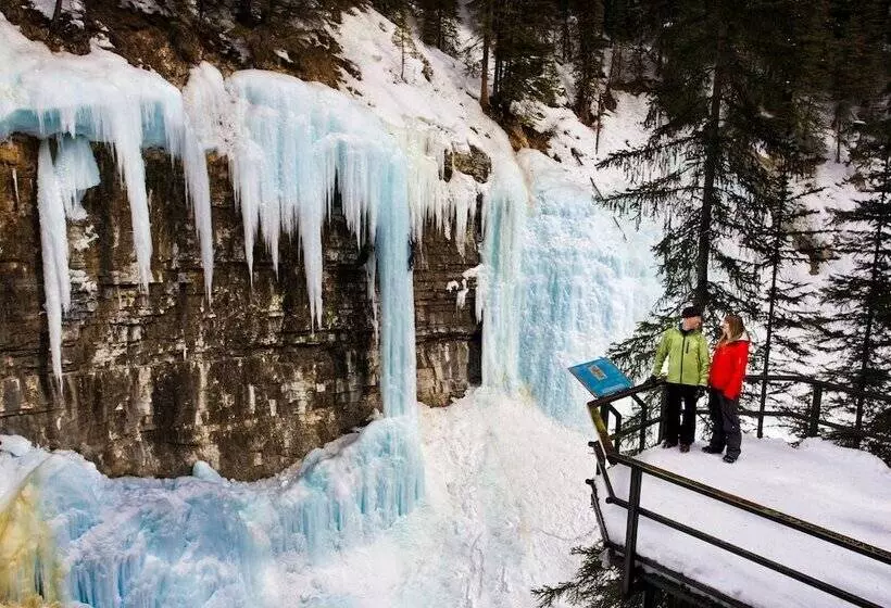 Hotel Mountaineer Lodge