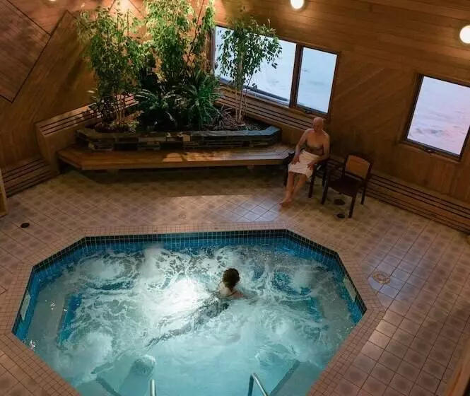 Hotel Mountaineer Lodge