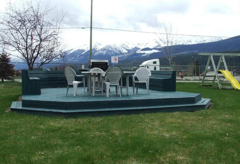 هتل Ponderosa Motor Inn