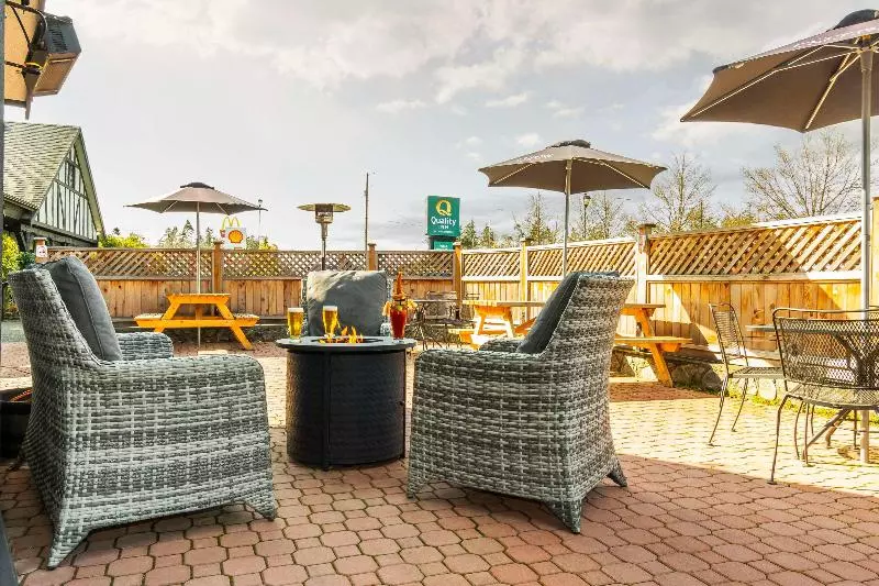 Hotel Quality Inn Waddling Dog