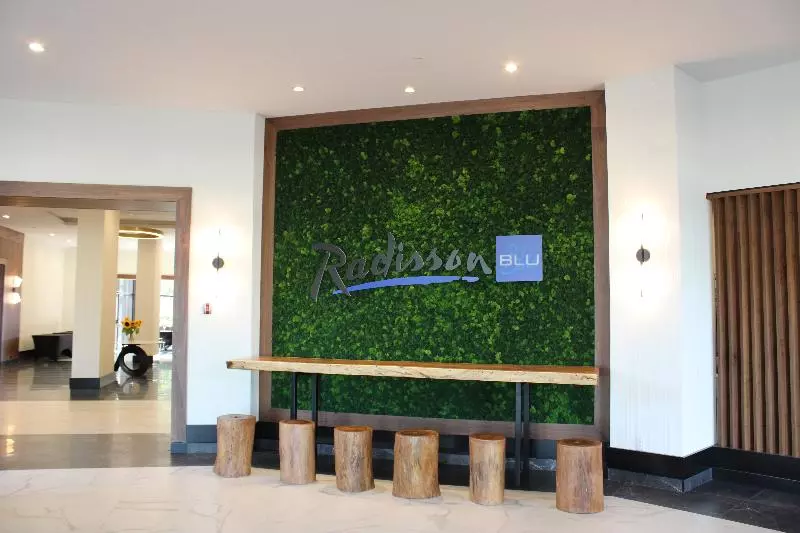 Hotel Radisson Blu Vancouver Airport