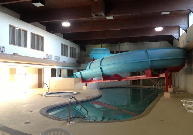 هتل Ramada Yorkton