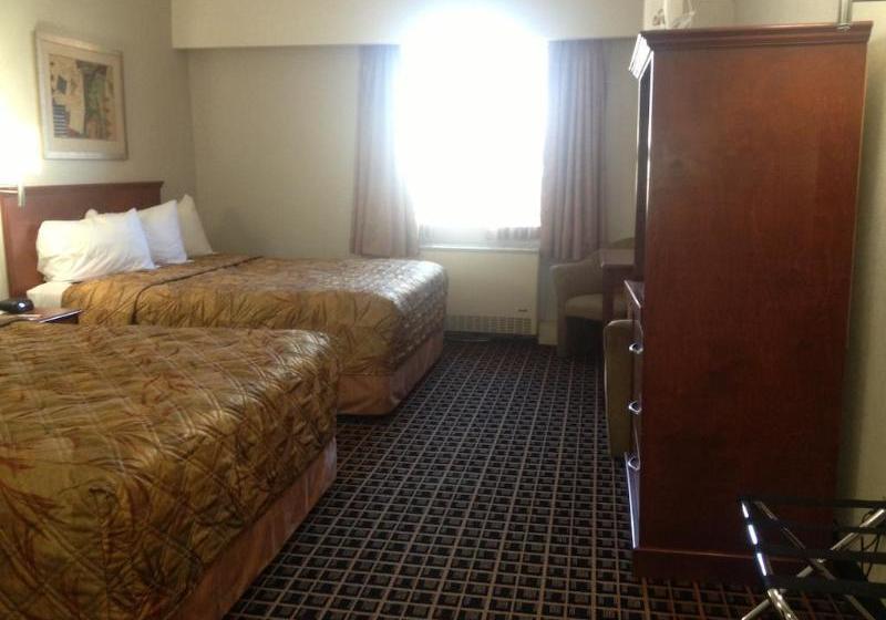 هتل Ramada Yorkton
