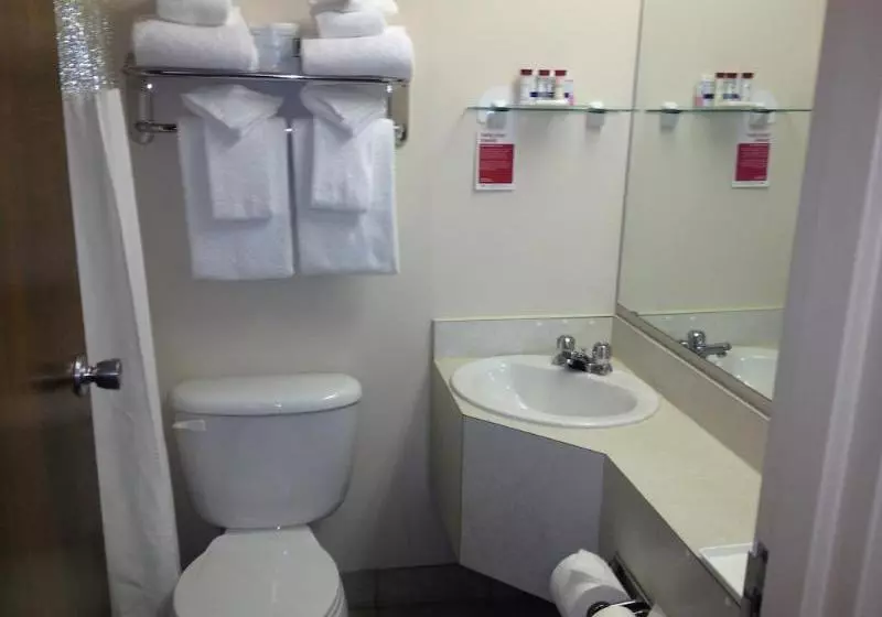 בית מלון כפרי Ramada Yorkton