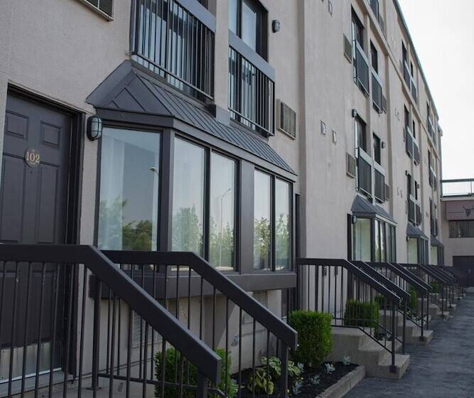 فندق River Rapids Inn