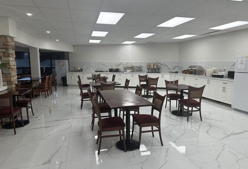 فندق River Rapids Inn