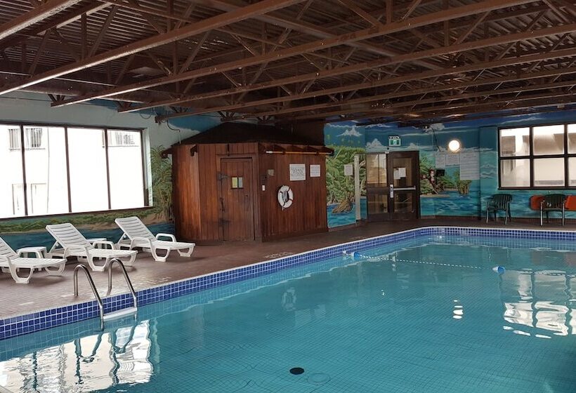 فندق River Rapids Inn