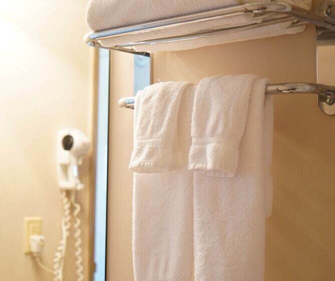 فندق River Rapids Inn