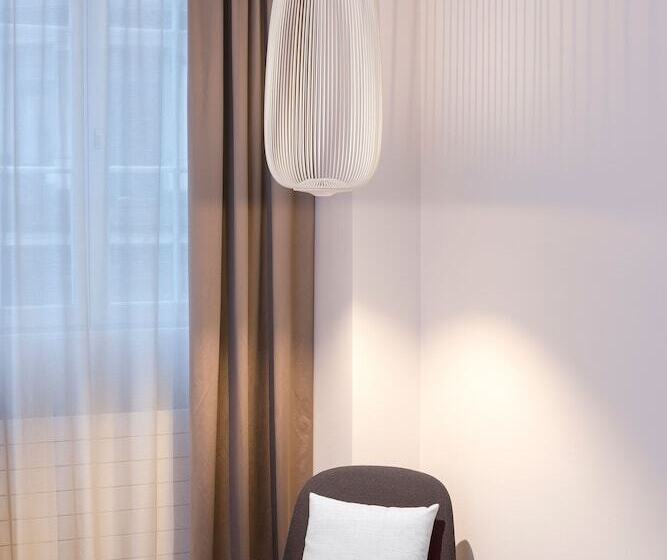 בית מלון כפרי Savoy