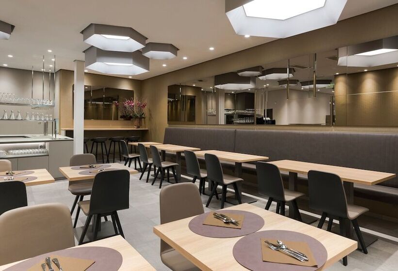 בית מלון כפרי Savoy