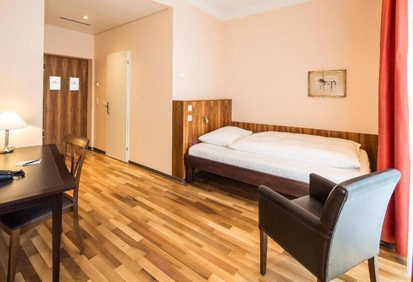 בית מלון כפרי Schweizerhof Basel