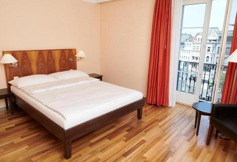 בית מלון כפרי Schweizerhof Basel