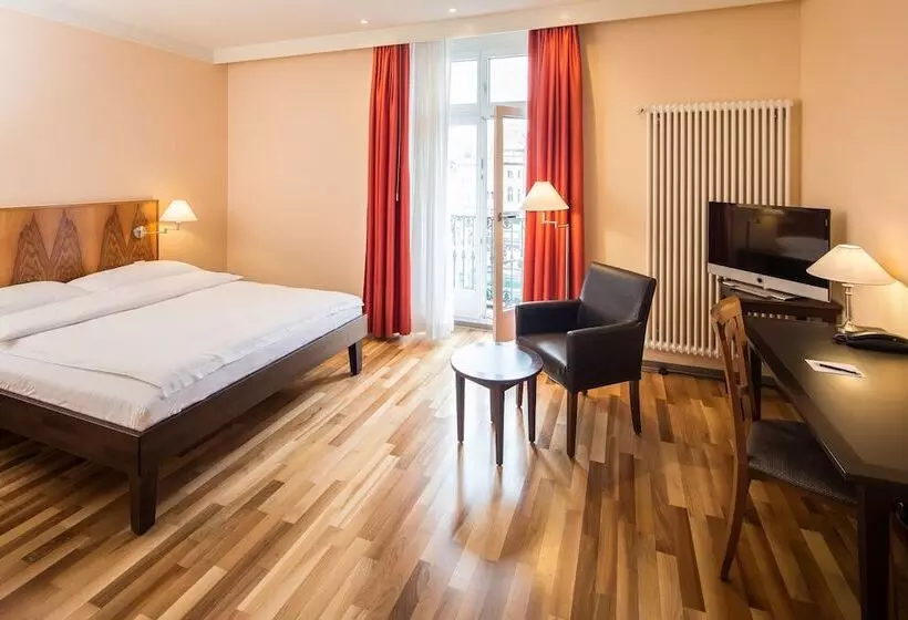 ホテル Schweizerhof Basel