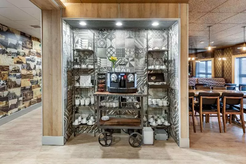 The Insignia Hotel, Sarnia, A Tribute Portfolio