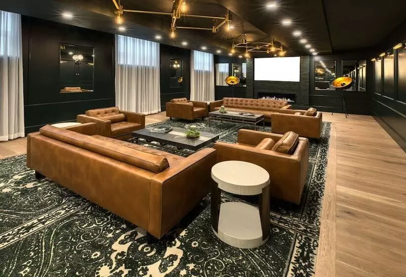 The Insignia Hotel, Sarnia, A Tribute Portfolio