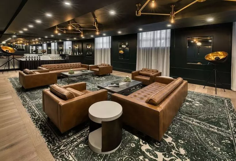 The Insignia Hotel, Sarnia, A Tribute Portfolio