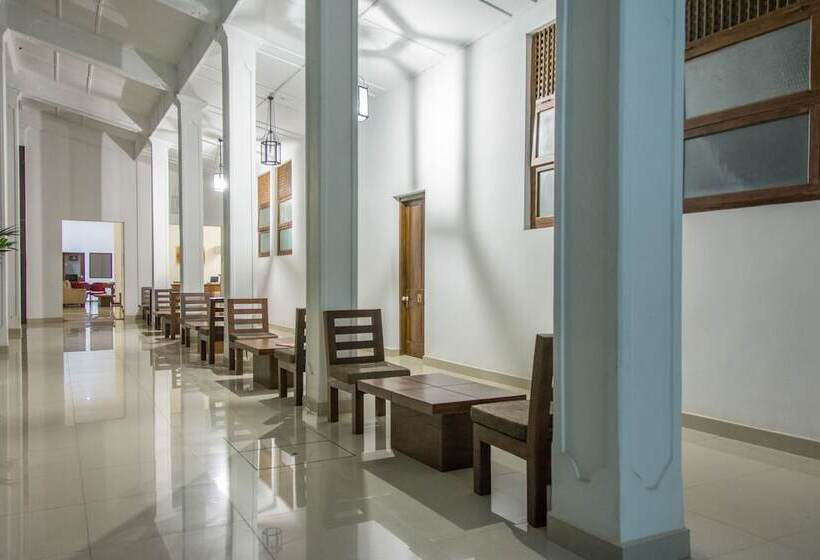 فندق The Lakeside At Nuwarawewa