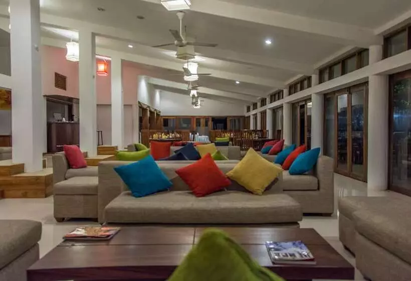 Otel The Lakeside At Nuwarawewa