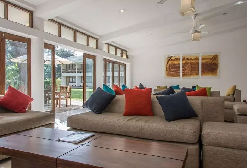 Otel The Lakeside At Nuwarawewa