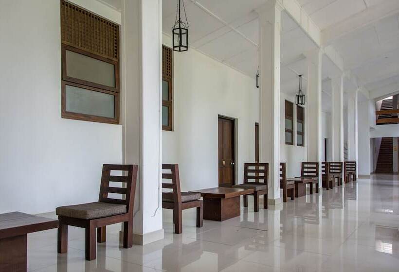 فندق The Lakeside At Nuwarawewa