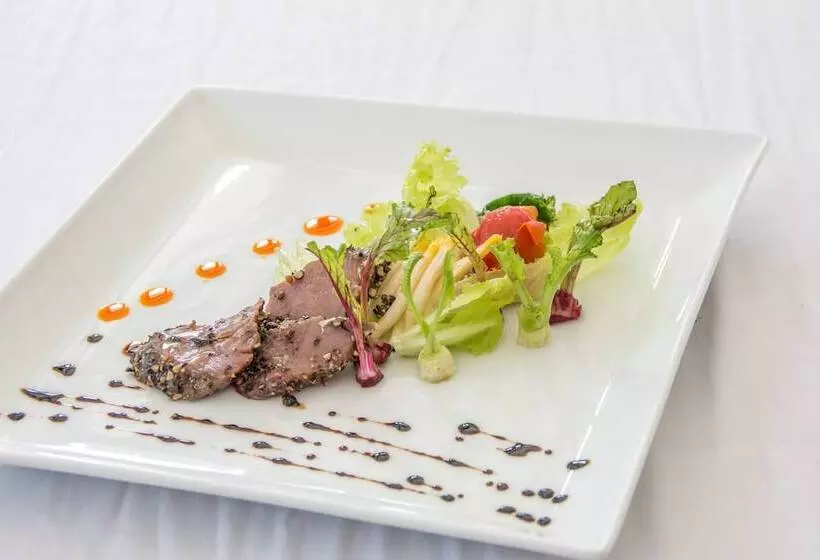 Otel The Lakeside At Nuwarawewa