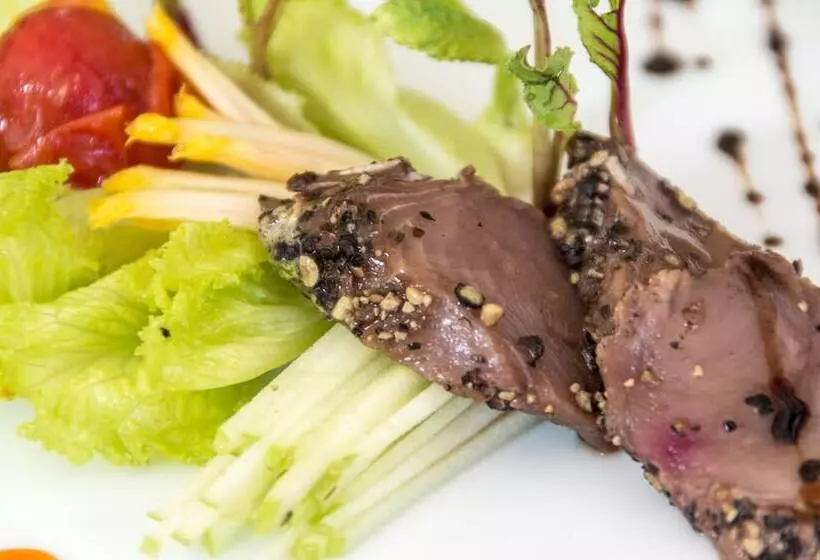 Otel The Lakeside At Nuwarawewa