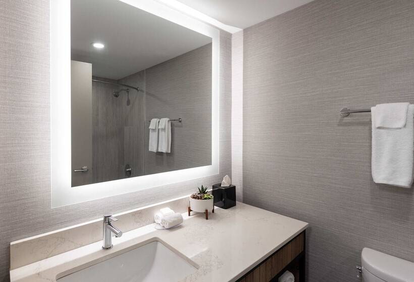 Valhalla Hotel & Conference Centre