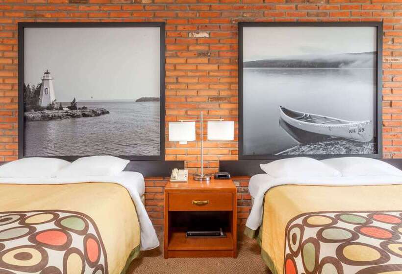 Motel Super 8 By Wyndham Sudbury On