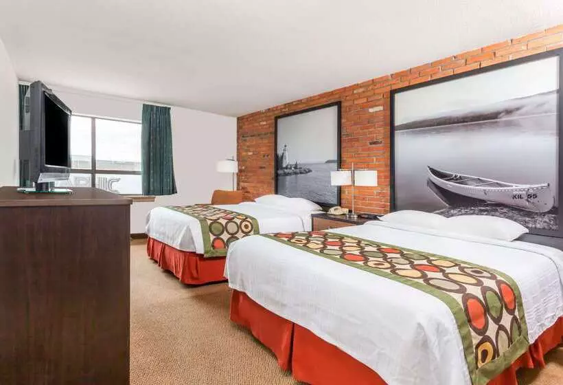 Motel Super 8 By Wyndham Sudbury On