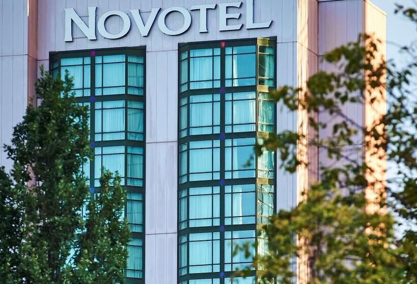 Novotel Toronto North York