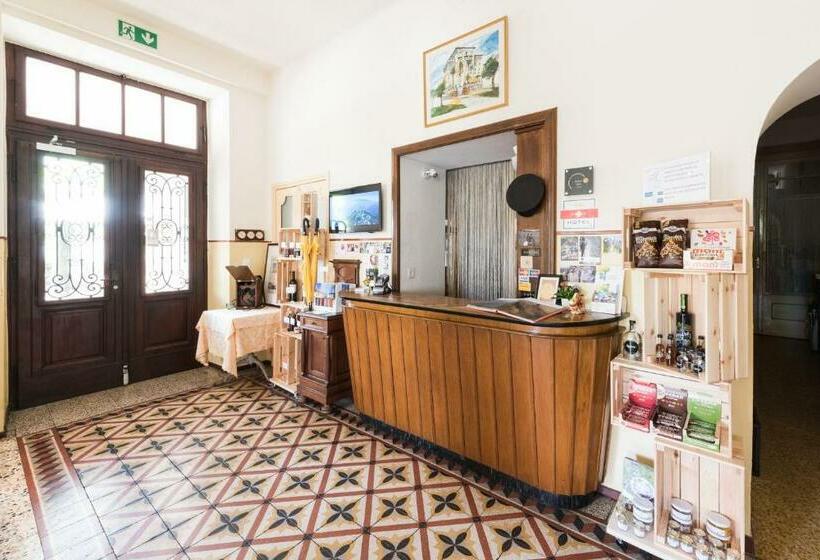 Albergo Hotel Tesserete