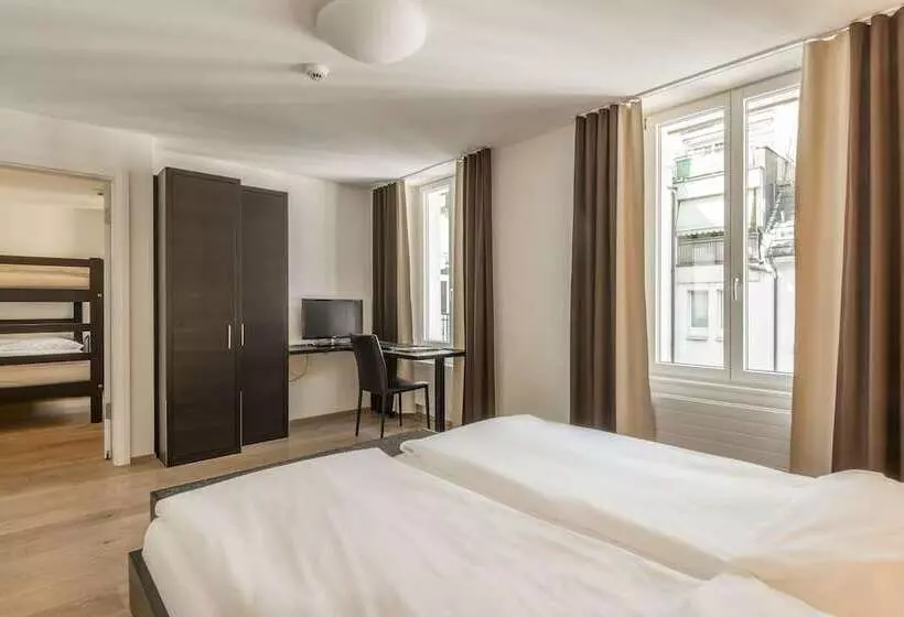 Hotelli Alpina Luzern