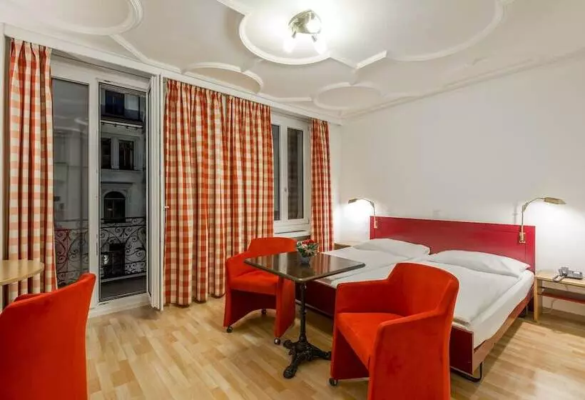 Hotelli Alpina Luzern