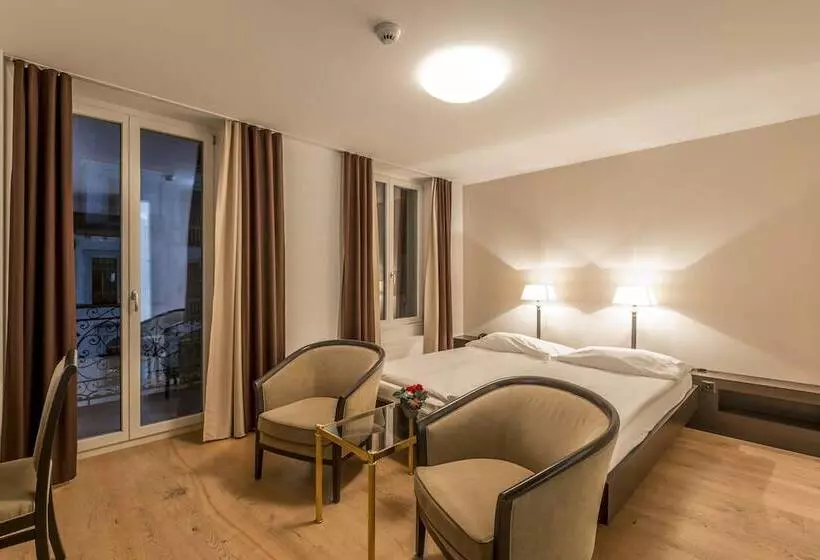 Hotelli Alpina Luzern