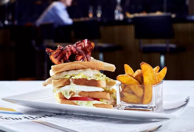 בית מלון כפרי Locke Am Platz Zurich