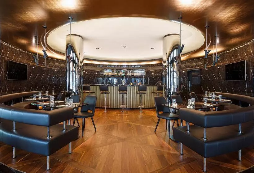 בית מלון כפרי Locke Am Platz Zurich