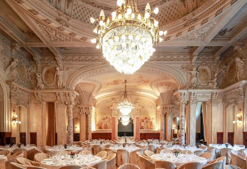 Hotel Beaurivage Palace