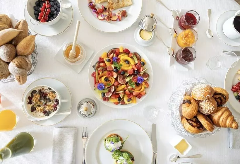 בית מלון כפרי Beaurivage Palace