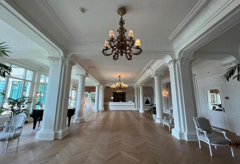 هتل Eden Palace Au Lac