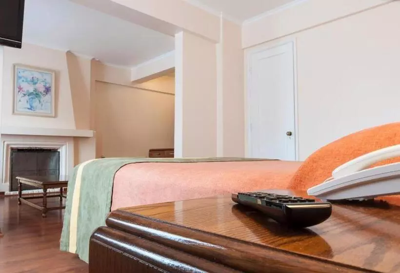 هتل Francisco De Aguirre