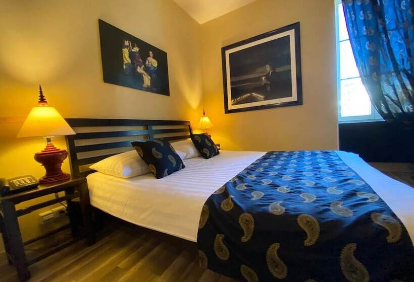 هتل Hostellerie De Genève