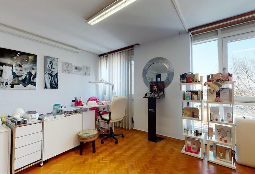 هتل Hôtel Du Grand Pré