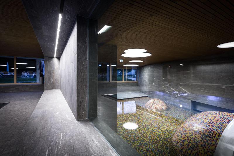 هتل Valbella Resort