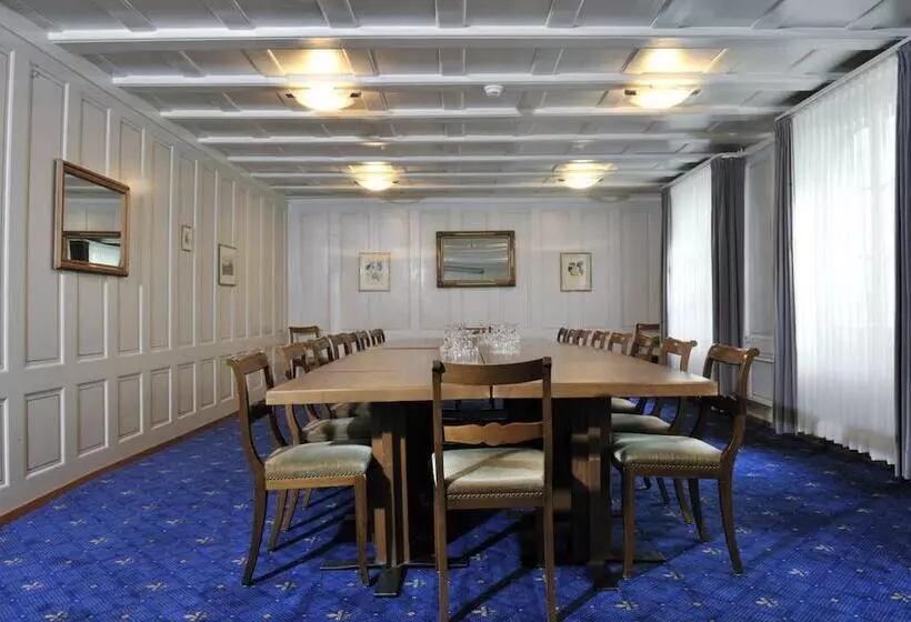 Отель Weisses Kreuz